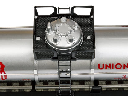 Lionel Union Pacific Flyer LionChief O Gauge Train Set with Bluetooth 5.0 and Remote for Ages 14+